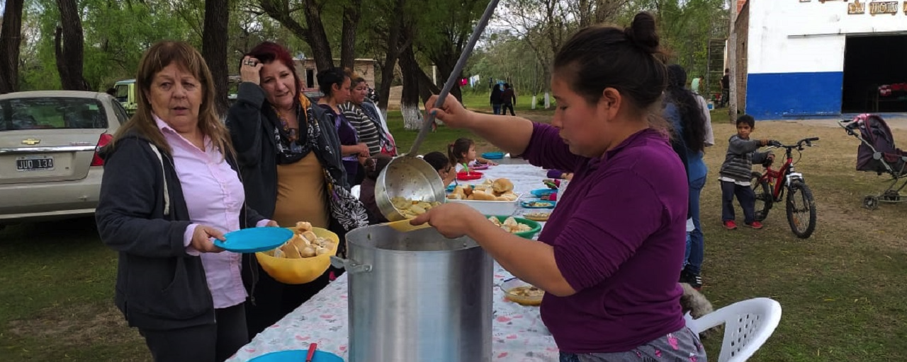 <small>FUNDECO</small>ASISTENCIA SOCIAL